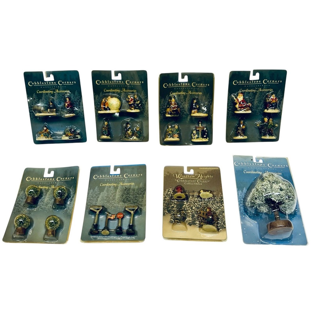 Lot Of 8 Cobblestone Corners Collectibles Christmas Village Characters & Tree